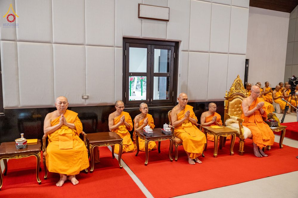 ภาพ No.332378:วันเสาร์ที่ 6 มิถุนายน พ.ศ.2569 พิธีต้อนรับสัญญาบัตร พัดยศ พระราชภาวนาวชิรวิเทศ วิ. ณ อุโบสถพระไตรปิฏก วัดพระธรรมกาย
