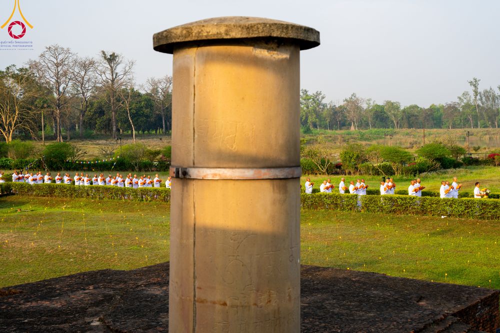 ภาพ No.314082:วันจันทร์ที่ 16 มีนาคม พ.ศ. 2569 พิธีเวียนเทียนประทักษิณ และพิธีบรรพชาสามเณร 500 รูป ณ วิหารมายาเทวี ประเทศเนปาล