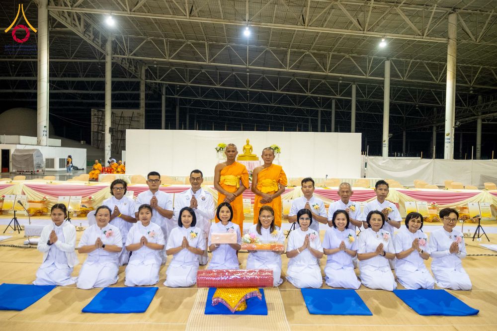 ภาพ No.303448:วันที่ 27 มกราคม พ.ศ. 2569 พิธีถวายภัตตาหารเป็นสังฆทาน แด่พระธรรมยาตรา ณ วัดพระธรรมกาย  จังหวัดปทุมธานี ในโครงการธรรมยาตรา กตัญญูบูชา มหาปูชนียาจารย์ พระมงคลเทพมุนี(สด จนฺทสโร) พระผู้ปราบมาร อนุสรณ์สถาน 7 แห่ง ปีที่ 14