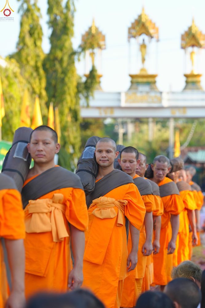 ภาพ No.295193:วันที่ 16 มกราคม พ.ศ. 2569 พิธีต้อนรับพระธรรมยาตรา อนุสรณ์สถานลำดับที่ 4 (ภาพชุดที่ 2) สถานที่เกิดด้วยกายธรรม ณ วัดโบสถ์บน ต.บางคูเวียง จ.นนทบุรี ในโครงการธรรมยาตรา กตัญญูบูชา มหาปูชนียาจารย์ พระมงคลเทพมุนี(สด จนฺทสโร) พระผู้ปราบมาร อนุสรณ์สถาน 7 แห่ง ปี