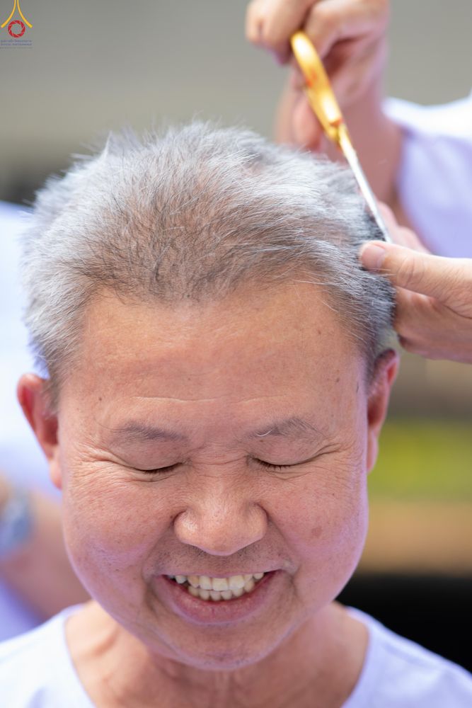 ภาพ No.319739:วันอาทิตย์ที่ 5 เมษายน พ.ศ.2569 พิธีตัดปอยผม และปลงผมนาคธรรมทายาท โครงการบรรพชาและอุปสมบทหมู่ รุ่นบูชาธรรม 82 ปี หลวงพ่อธัมมชโย