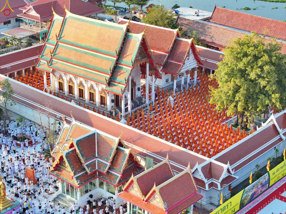 ภาพ No.293898:วันที่ 14 มกราคม พ.ศ. 2569 พิธีจุดประทีปถวายเป็นพุทธบูชา และบูชาธรรมมหาปูชนียาจารย์  ณ วัดสองพี่น้อง ต.ต้นตาล อ.สองพี่น้อง จ.สุพรรณบุรี ในโครงการธรรมยาตรา กตัญญูบูชา มหาปูชนียาจารย์ พระมงคลเทพมุนี(สด จนฺทสโร) พระผู้ปราบมาร อนุสรณ์สถาน 7 แห่ง ปีที่ 14