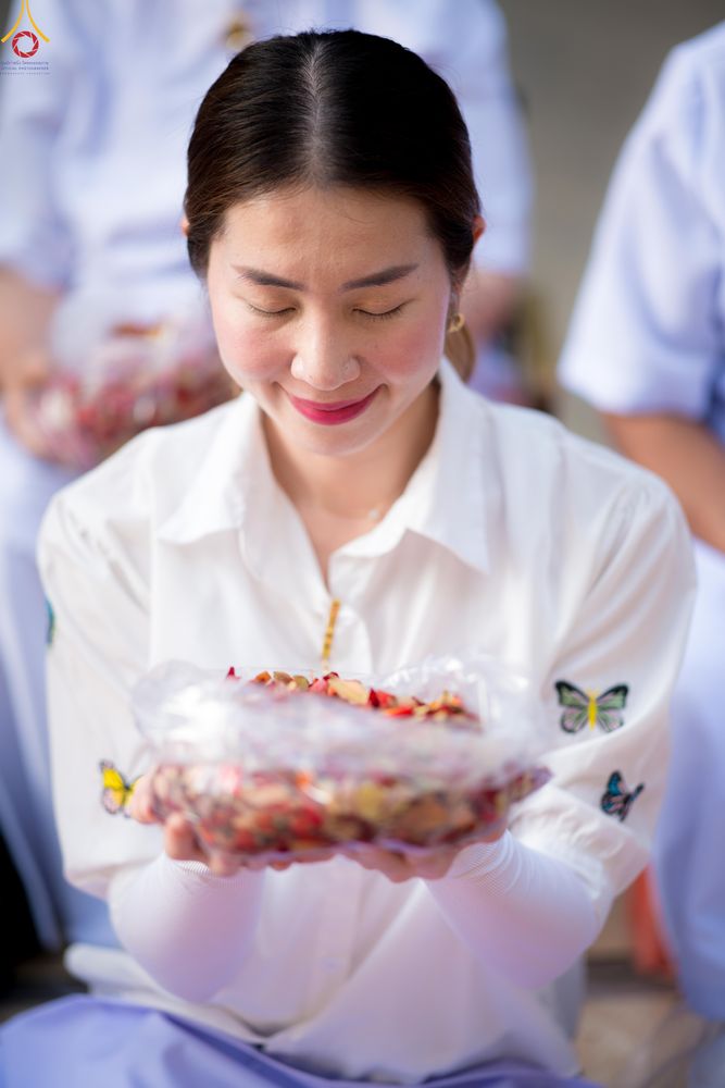 ภาพ No.287422:วันที่ 3 มกราคม พ.ศ. 2569 พิธีต้อนรับพระธรรมยาตรา ในโครงการธรรมยาตรา กตัญญูบูชา มหาปูชนียาจารย์ พระมงคลเทพมุนี(สด จนฺทสโร) พระผู้ปราบมาร อนุสรณ์สถาน 7 แห่ง ปีที่ 14 ณ อนุสรณ์สถานมหาวิหารพระมงคลเทพมุนี (โลตัสแลนด์) อ.สองพี่น้อง จ.สุพรรณบุรี