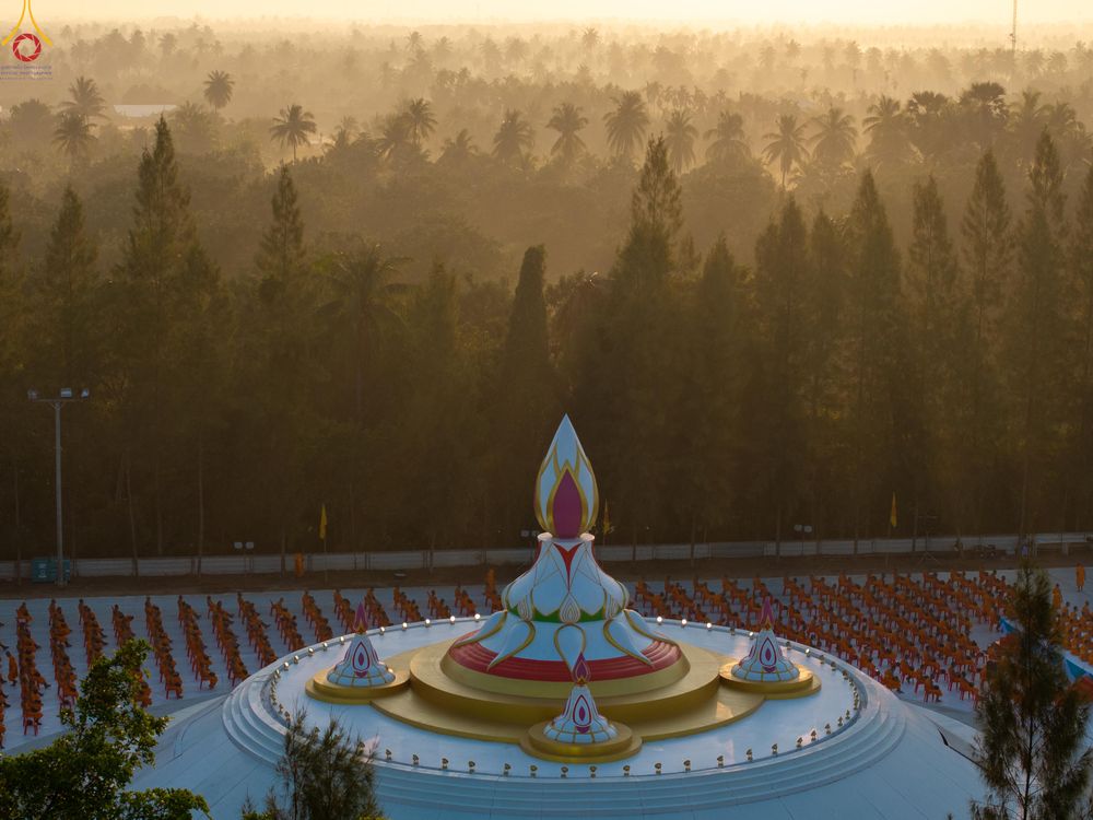 ภาพ No.292342:วันที่ 11 มกราคม พ.ศ. 2569 พิธีตักบาตรพระธรรมยาตรา ณ อนุสรณ์สถานคลองบางนางแท่น อ.สามพราน จ.นครปฐม ในโครงการธรรมยาตรา กตัญญูบูชา มหาปูชนียาจารย์ พระมงคลเทพมุนี(สด จนฺทสโร) พระผู้ปราบมาร อนุสรณ์สถาน 7 แห่ง ปีที่ 14