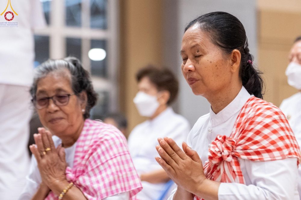 ภาพ No.145269:พิธีถวายผ้าอาบน้ำฝนและประทีปโคมไฟ ณ สภาธรรมกายสากล วัดพระธรรมกาย วันเสาร์ที่ 20 กรกฎาคม พ.ศ. 2567