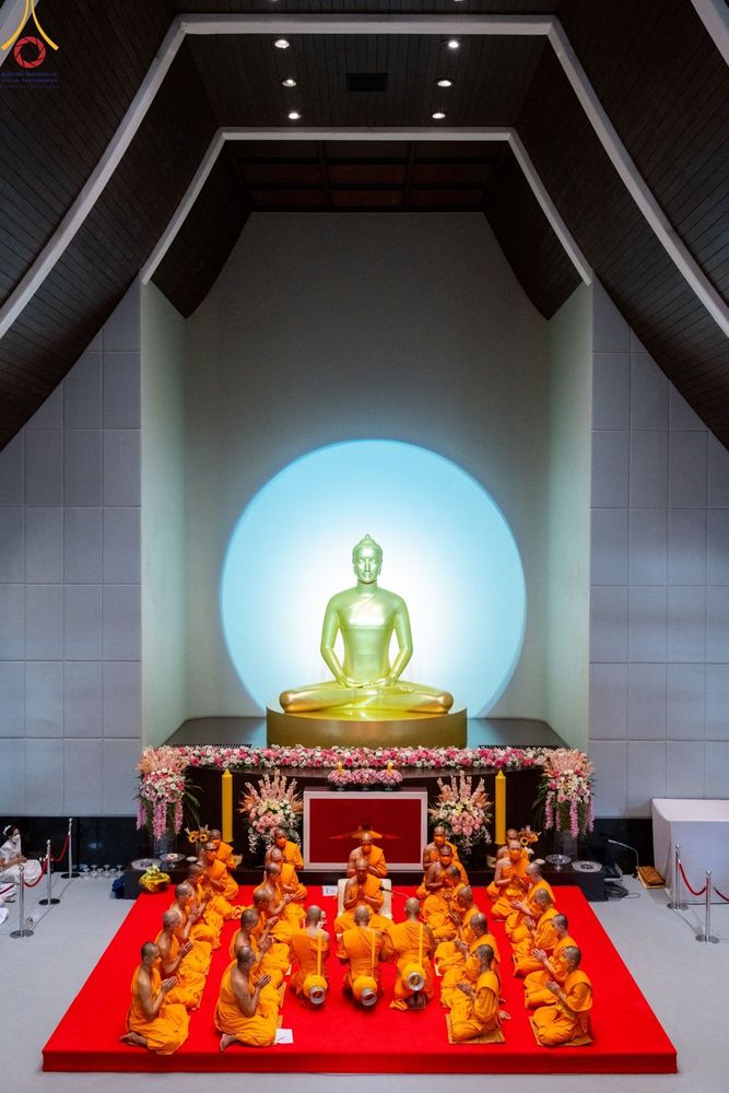 ภาพ No.84242:พิธีขอบรรพชา , พิธีขอสรณคมน์และศีล ,  พิธีรับบาตร , พิธีอุปสมบท ในโครงการบรรพชาอุปสมบทหมู่ธรรมทายาทรุ่นเข้าพรรษา และโครงการบรรพชาสามเณรโรงเรียนนานาชาติ รุ่นที่ 12 ณ โบสถ์พระไตรปิฎก วัดพระธรรมกาย วันที่ 22 กรกฎาคม พ.ศ. 2566