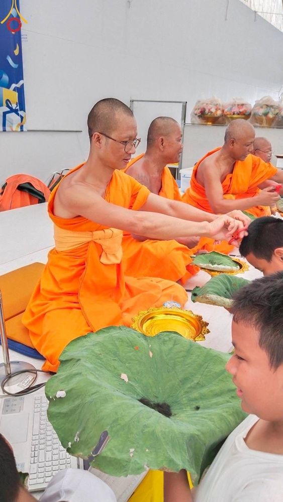 ภาพ No.133288:กิจวัตรกิจกรรมการฝึกตัวก่อนบวช และพิธีตัดปอยผมธรรมทายาท ณ ศูนย์ปฏิบัติธรรมและอบรมเยาวชนเมืองยะลา วันที่ 1-2 เมษายน พ.ศ. 2567