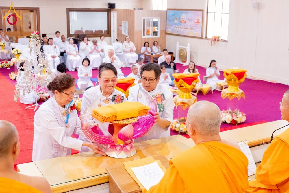 ภาพ No.274294:วันอาทิตย์ที่ 26 ตุลาคม พ.ศ. 2568  พิธีทอดกฐินธรรมชัย สร้างทุกสิ่ง ณ วัดพระธรรมกายออเรกอน ประเทศสหรัฐอเมริกา