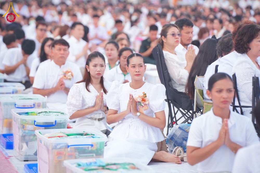 ภาพ No.284683:วันอาทิตย์ที่ 14 ธันวาคม พ.ศ.2568  พิธีทำบุญเมืองสุราษฎร์ธานี 110ปี และพิธีตักบาตรพระสงฆ์ 1,110 รูป  ณ บริเวณริมน้ำวัดกลาง (เก่า) ถนนบ้านดอน ตำบลตลาดใหม่ อำเภอเมือง จังหวัดสุราษฎร์ธานี