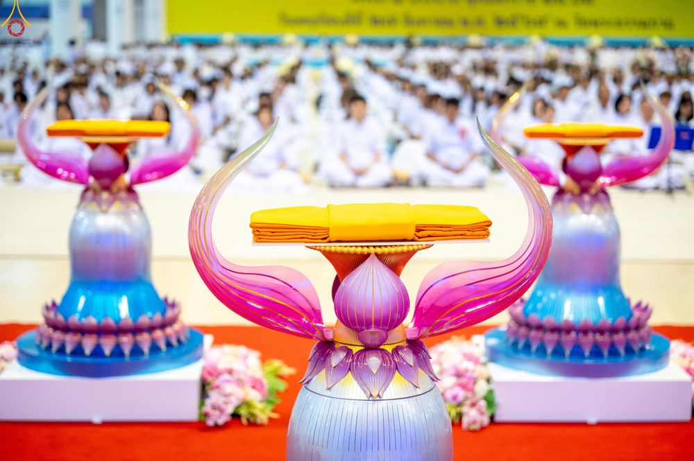 ภาพ No.345540:วันพฤหัสบดีที่ 27 สิงหาคม พ.ศ.2569 พิธีภาคสาย ปฏิบัติธรรมร่วมกัน เนื่องในวันธรรมชัย ณ สภาธรรมกายสากล วัดพระธรรมกาย