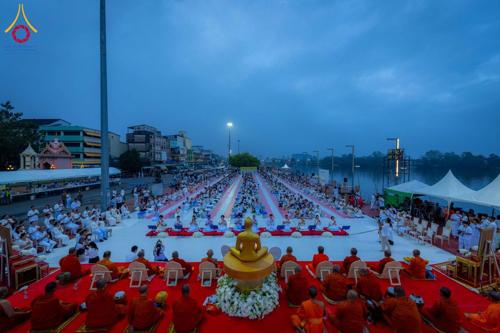 ภาพ No.284734:วันอาทิตย์ที่ 14 ธันวาคม พ.ศ.2568  พิธีทำบุญเมืองสุราษฎร์ธานี 110ปี และพิธีตักบาตรพระสงฆ์ 1,110 รูป  ณ บริเวณริมน้ำวัดกลาง (เก่า) ถนนบ้านดอน ตำบลตลาดใหม่ อำเภอเมือง จังหวัดสุราษฎร์ธานี