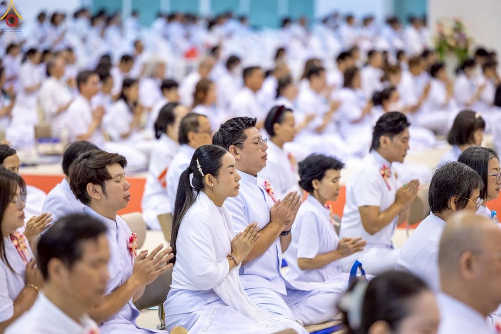 ภาพ No.277602:วันอาทิตย์ต้นเดือนที่ 7 ธันวาคม พ.ศ.2568 พิธีทอดผ้าป่าต้นสมบัติจักรพรรดิ ณ สภาธรรมกายสากล วัดพระธรรมกาย