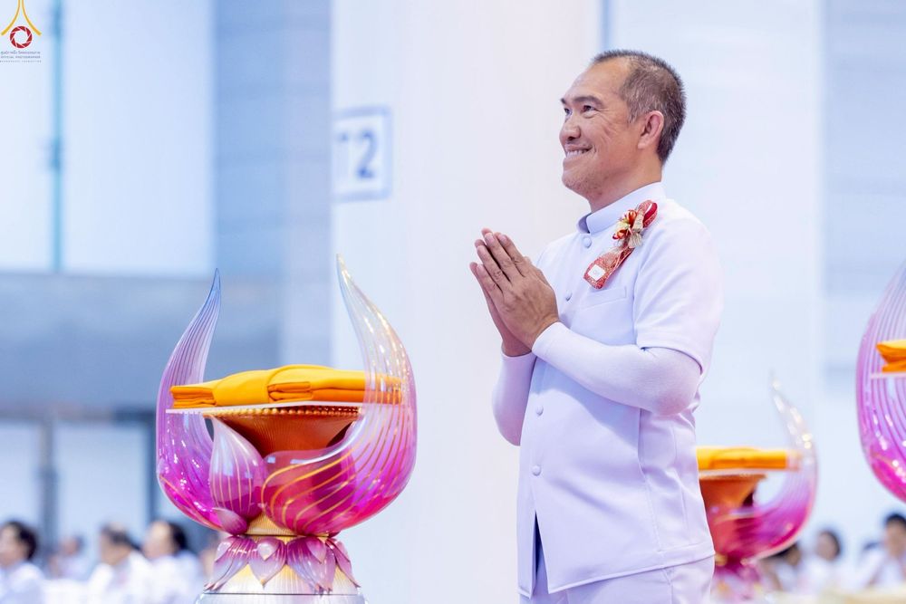 ภาพ No.244048:วันอาทิตย์ที่ 7 กันยายน พ.ศ. 2568 พิธีทอดผ้าป่าสมทบกฐินวัดพระธรรมกาย และสมทบกฐิน 30,000 วัดทั่วไทย ครั้งที่ 2 ณ ห้องแก้วสารพัดนึก 1 วัดพระธรรมกาย