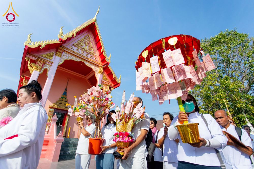 ภาพ No.204992:พิธีทอดผ้าป่าทำนุบำรุงศาสนสถาน ณ วัดบ่อทอง ตำบลคูขวาง อำเภอลาดหลุมแก้ว จังหวัดปทุมธานี ในโครงการธรรมยาตรา กตัญญูบูชา มหาปูชนียาจารย์ พระมงคลเทพมุนี(สด จนฺทสโร) พระผู้ปราบมาร อนุสรณ์สถาน 7 แห่ง ปีที่ 13 วันที่ 30 มกราคม พ.ศ. 2568 