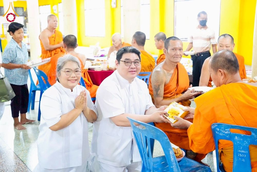 ภาพ No.273878:วันที่ 26 ตุลาคม พ.ศ. 2568 พิธีทอดกฐินสามัคคีทั่วไทย วัดหลวง(ประชาบูรณะ) อ.นครชัยศรี จ.นครปฐม โดยคณะศิษยานุศิษย์ บูชาธรรม 81 ปี หลวงพ่อธัมมชโย