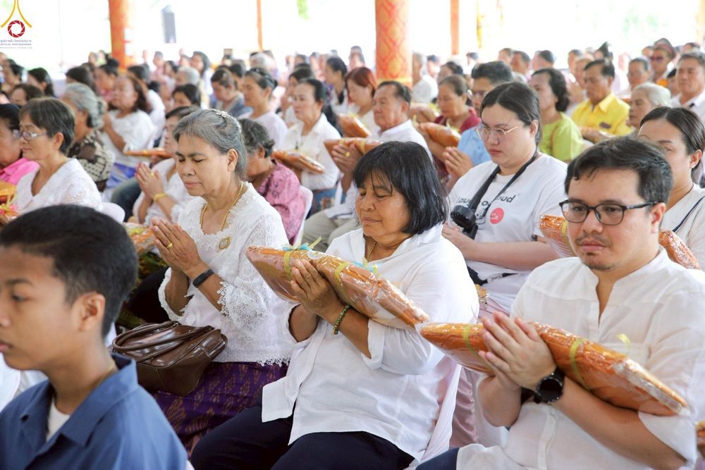 ภาพ No.251194:วันที่ 9 ตุลาคม พ.ศ. 2568 พิธีทอดกฐินสามัคคีทั่วไทย 30,000 วัด โดยคณะศิษยานุศิษย์ บูชาธรรม 81 ปี หลวงพ่อธัมมชโย ณ วัดถ้ำห้วยกลาง ตำบลเขาทะลุ อำเภอสวี จังหวัดชุมพร