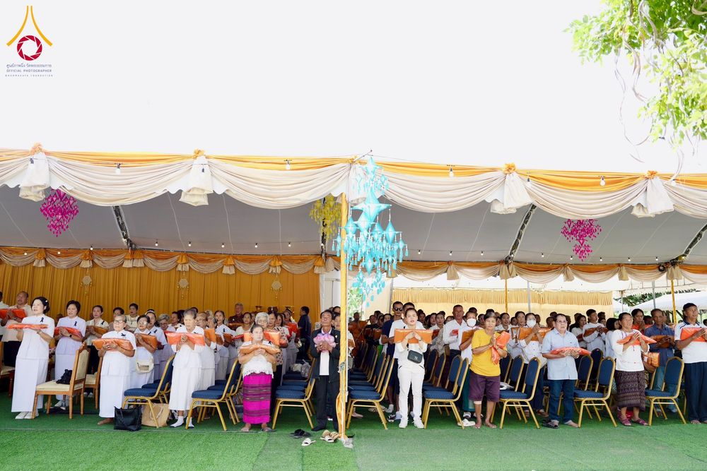 ภาพ No.274383:วันที่ 4 พฤศจิกายน พ.ศ. 2568 พิธีทอดกฐินสามัคคีทั่วไทย ณ วัดวังปลาสร้อย ต.ดอนคา อ.ท่าตะโก จ.นครสวรรค์ โดยคณะศิษยานุศิษย์ บูชาธรรม 81 ปี หลวงพ่อธัมมชโย