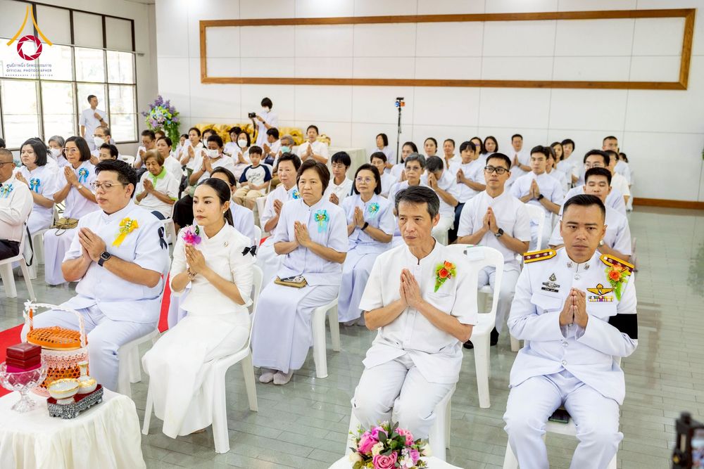 ภาพ No.276660:วันเสาร์ที่ 6 ธันวาคม พ.ศ. 2568 พิธีมุทิตาสักการะ เนื่องในโอกาสที่พระเดชพระคุณพระพรหมดิลก เจ้าอาวาสวัดสามพระยา วรวิหาร เมตตาเป็นประธานในพิธีตั้งฐานานุกรมใน พระราชวิเทศวชิรเวที (บัณฑิต วรปญฺโญ) ผู้ช่วยเจ้าอาวาสวัดพระธรรมกาย (ไวโรจน์ วิโรจโน) ผู้ช่วยเจ้าอา