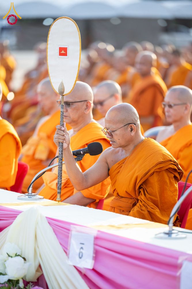 ภาพ No.250513:วันพุธที่ 8 ตุลาคม พ.ศ. 2568 พิธีตักบาตรเทโวโรหณะ ณ ลานธรรมปทุมรัตน์ธรรมเจดีย์ พุทธอุทยานนานาชาติ อ.โพนพิสัย จ.หนองคาย