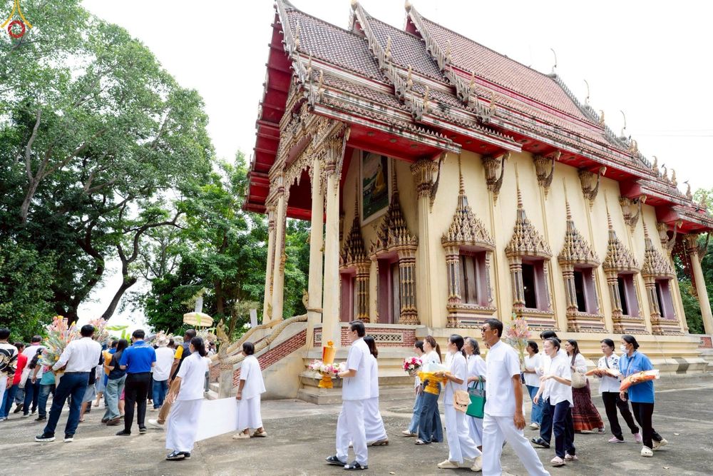 ภาพ No.250762:วันพุธที่ 8 ตุลาคม พ.ศ. 2568 พิธีทอดกฐินสามัคคีทั่วไทย 30,000 วัด โดยคณะศิษยานุศิษย์ บูชาธรรม 81 ปี หลวงพ่อธัมมชโย ณ วัดหนองโพธิ์ อ.กำแพงแสน จ.นครปฐม