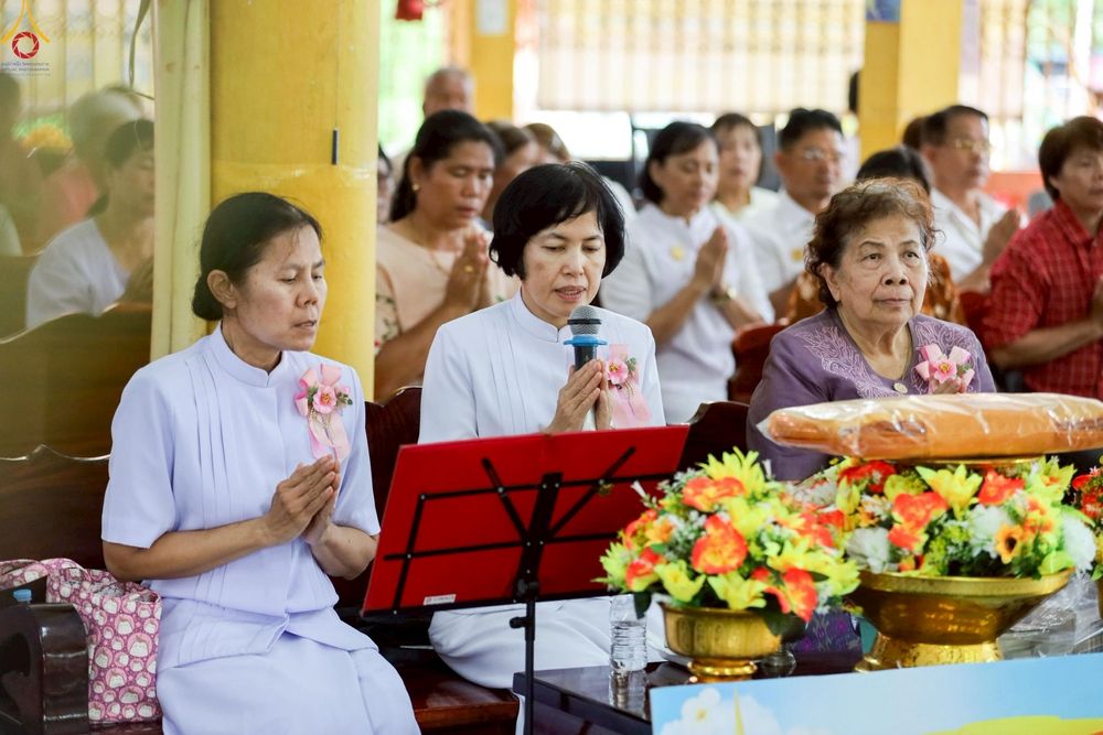ภาพ No.250906:วันพุธที่ 8 ตุลาคม พ.ศ. 2568 พิธีทอดกฐินสามัคคีทั่วไทย 30,000 วัด โดยคณะศิษยานุศิษย์ บูชาธรรม 81 ปี หลวงพ่อธัมมชโย ณ วัดทองธรรมเนียบศรัทธาราม อ.พรหมพิราม จ.พิษณุโลก