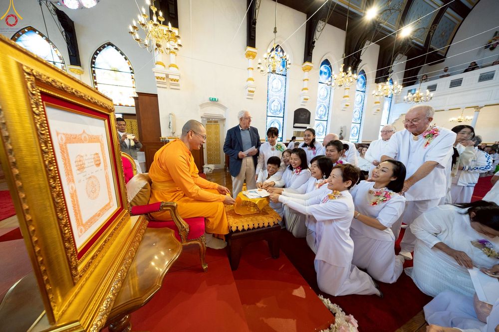 ภาพ No.270836:วันอาทิตย์ที่ 19 ตุลาคม พ.ศ. 2568 พิธีทอดกฐิน “หนึ่งไม่มีสอง” วัดพระธรรมกายนิวคาสเซิล เมืองนิวคาสเซิล ประเทศอังกฤษ 