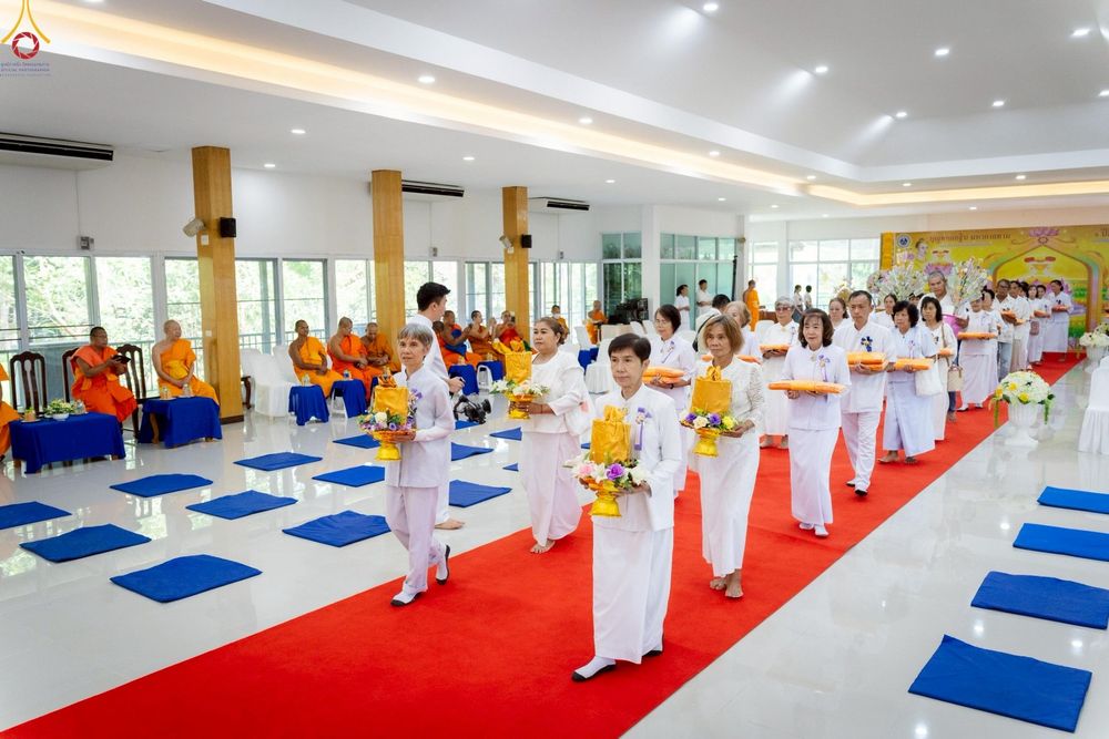 ภาพ No.256966:วันพฤหัสบดีที่ ๑๖ ตุลาคม พ.ศ. ๒๕๖๘ พิธีทอดกฐินสามัคคีเพื่อรองรับประดิษฐานองค์เจดีย์ ณ ศูนย์ปฏิบัติธรรมเถินเทิดธรรม อ.เถิน จ.ลำปาง