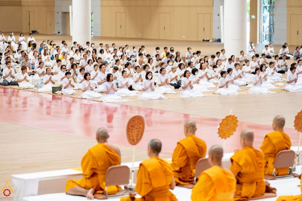 ภาพ No.234891:พิธีเจริญพระพุทธมนต์ ปฎิบัติธรรมเจริญสมาธิภาวนา และพิธีทำบุญตักบาตร เพื่อถวายเป็นพระราชกุศลแด่พระบาทสมเด็จพระวชิรเกล้าเจ้าอยู่หัว เนื่องในโอกาสวันเฉลิมพระชนมพรรษา 28 กรกฎาคม พ.ศ. 2568 ณ ห้องแก้วสารพัดนึก 2 วัดพระธรรมกาย อ.คลองหลวง จ.ปทุมธานี