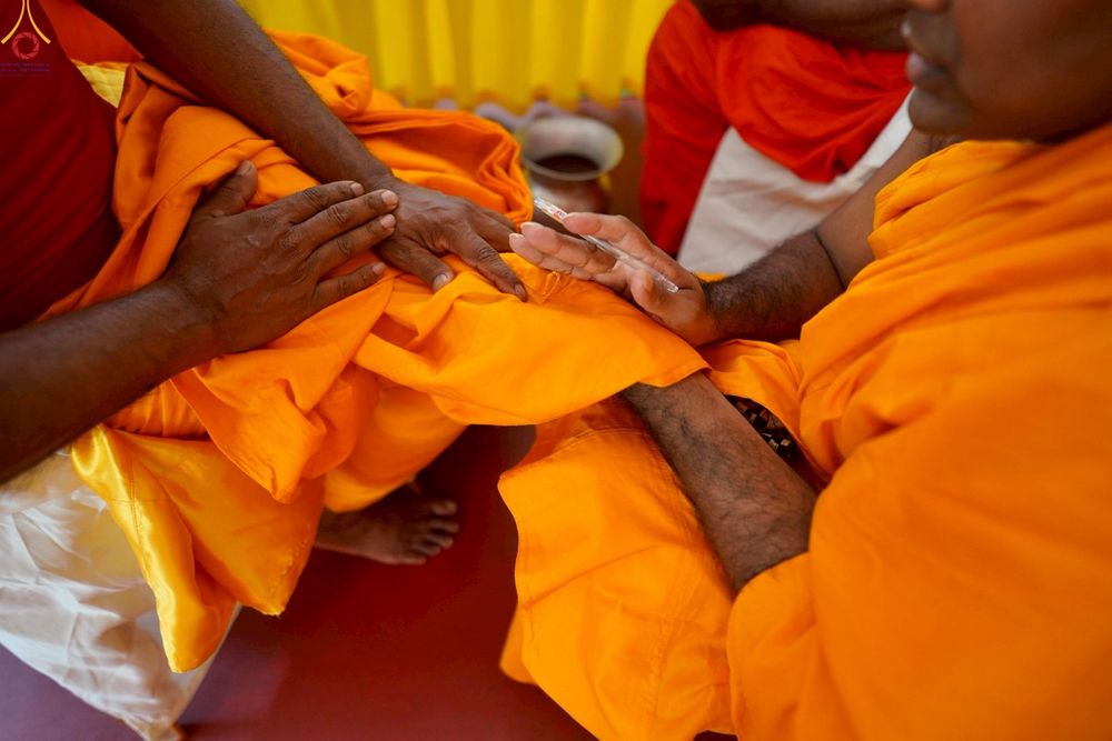 ภาพ No.264858:วันที่ 17 ตุลาคม พ.ศ. 2568 กฐินสมทบต่างประเทศ บูชาธรรม 81 ปี หลวงพ่อธัมมชโย ณ วัดศรีบุปผาราม เมืองปัลเลโปลา ประเทศศรีลังกา 