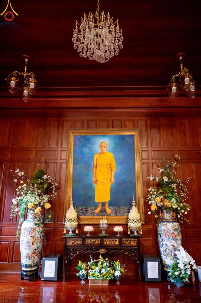 ภาพ No.201272:พระธรรมยาตราปฏิบัติธรรม และถ่ายภาพหมู่ประวัติศาสตร์ ณ อาคารธรรมยาตรา กตัญญูบูชามหาปูชนียาจารย์  ตรงข้ามวัดปากน้ำภาษีเจริญ จ.กรุงเทพมหานคร ในโครงการธรรมยาตรา กตัญญูบูชา มหาปูชนียาจารย์ พระมงคลเทพมุนี(สด จนฺทสโร) พระผู้ปราบมาร อนุสรณ์สถาน 7 แห่ง ปีที่ 13