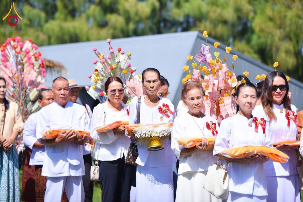 ภาพ No.174814:พิธีทอดกฐินสามัคคีเพื่อสร้างกฏิสามเณรบวชเรียน ณ ศูนย์ปฏิบัติธรรมแก้วกลางนา จ.กาฬสินธุ์ วันที่ 31 ตุลาคม พ.ศ. 2567