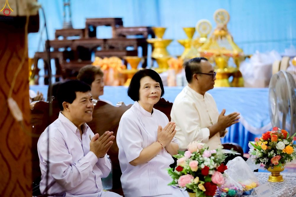 ภาพ No.262572:วันที่ 21 ตุลาคม พ.ศ. 2568 พิธีทอดกฐินสามัคคีทั่วไทย 30,000 วัด โดยคณะศิษยานุศิษย์ บูชาธรรม 81 ปี หลวงพ่อธัมมชโย ณ วัดกงไกรลาศ ต.กง อ.กงไกรลาศ จ.สุโขทัย