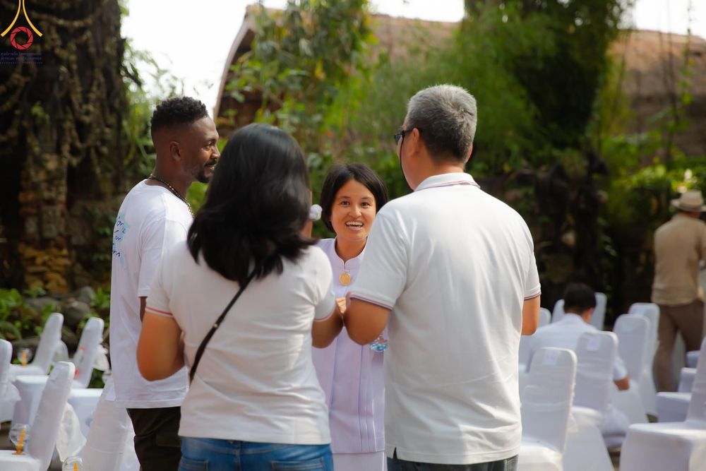 ภาพ No.156353:วัดพุทธบาหลีและวัดพระธรรมกาย จัดปฏิบัติธรรมนานาชาติ 1,151 คนจาก 78 ประเทศ ใน "วันสันติภาพสากล" ณ บาหลี อินโดนีเซีย วันเสาร์ที่ 21 กันยายน พ.ศ. 2567 เวลา 16.00-21.00 น. ณ พิพิธภัณฑ์ ARMA เมืองอูบุด จังหวัดบาหลี ประเทศอินโดนีเซีย