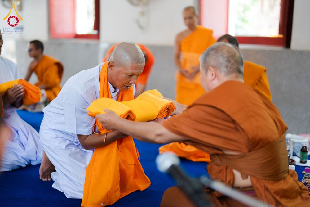 ภาพ No.341358:วันอาทิตย์ที่ 26 กรกฎาคม พ.ศ. 2569 ​โครงการอุปสมบทหมู่บูชาธรรมมหาปูชนียาจารย์ รุ่นที่ ๑ วัดกลางธนรินทร์ ต.บ้านแป้ง อ.พรหมบุรี จ.สิงห์บุรี
