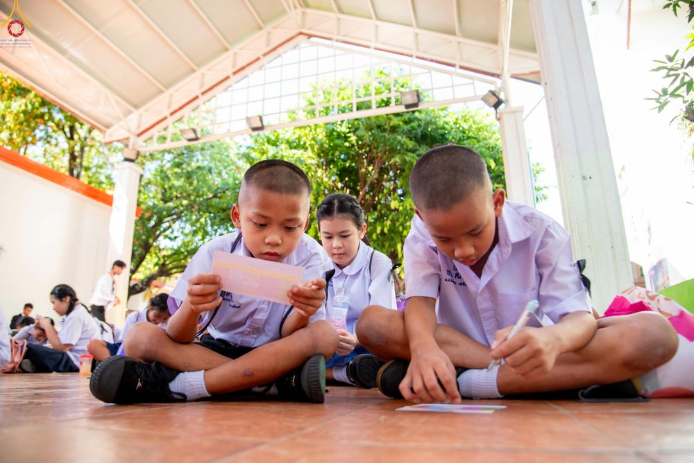 ภาพ No.288961:วันพุธที่ 17 ธันวาคม พ.ศ.2568 กิจกรรมเยาวชนไทยรวมใจทำความดี "เด็กดีมหานคร ต้นแบบด้านศีลธรรม" แข่งขันสอบตอบปัญหาศีลธรรมในพระพุทธศาสนา ครั้งที่ 7 และวันรวมพลังเด็กดี V-Star ประจำปี 2568 ณ วัดมหาธาตุยุวราชรังสฤษฎิ์ราชวรมหาวิหาร กรุงเทพมหานคร