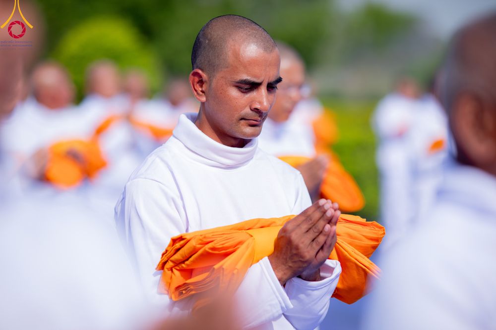 ภาพ No.314112:วันจันทร์ที่ 16 มีนาคม พ.ศ. 2569 พิธีเวียนเทียนประทักษิณ และพิธีบรรพชาสามเณร 500 รูป ณ วิหารมายาเทวี ประเทศเนปาล