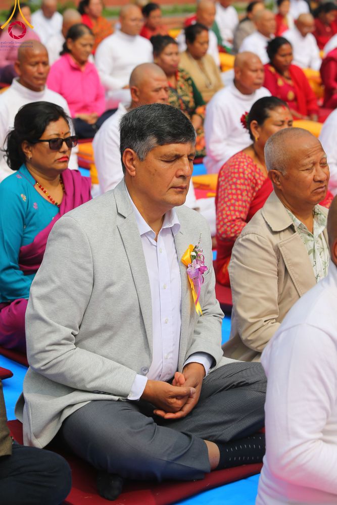 ภาพ No.313420:วันพฤหัสบดีที่ 12 มีนาคม พ.ศ. 2569 พิธีมอบบาตรและผ้าไตรในโครงการบรรพชาสามเณร 500 รูป  ณ นาคบาฮาล (Nagbahal) ประเทศเนปาล