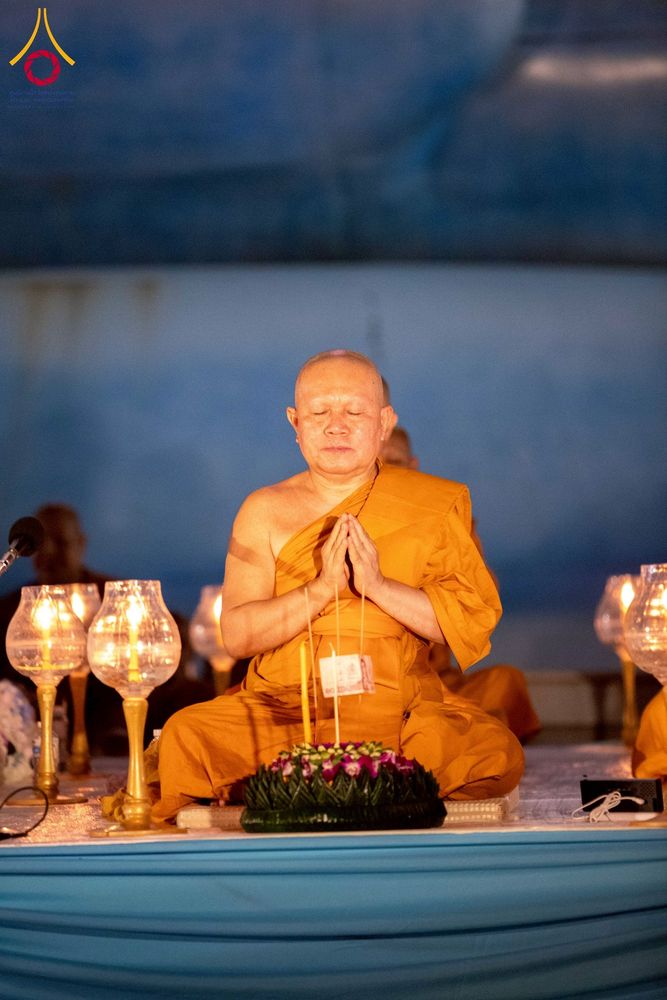 ภาพ No.266209:วันพุธที่ 5 พฤศจิกายน พ.ศ. 2568 (วันพระ ขึ้น 15 ค่ำ เดือน 12) พิธีจุดประทีปโคมลาน, โคมลอย และลอยกระทง ถวายประทีปเป็นพุทธบูชา สร้างความสว่างไสวให้กับแผ่นดินด้วยแสงธรรม ณ พุทธอุทยานนานาชาติ จังหวัดหนองคาย