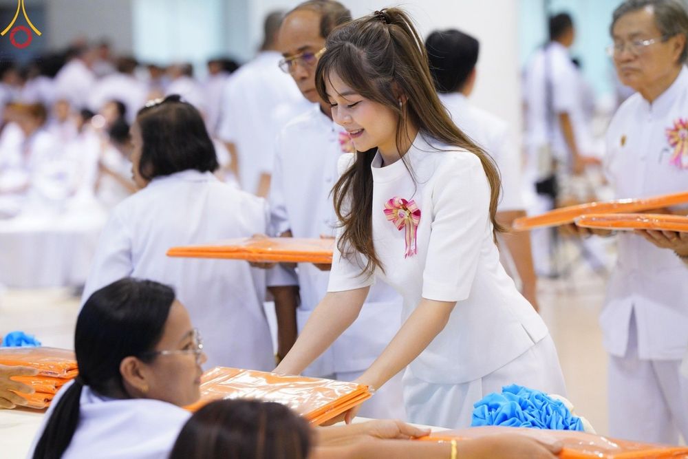 ภาพ No.178077:พิธีทอดผ้าป่าต้นสมบัติจักรพรรดิ ในวันอาทิตย์ที่ 1 ธันวาคม พ.ศ. 2567 ณ สภาธรรมกายสากล วัดพระธรรมกาย