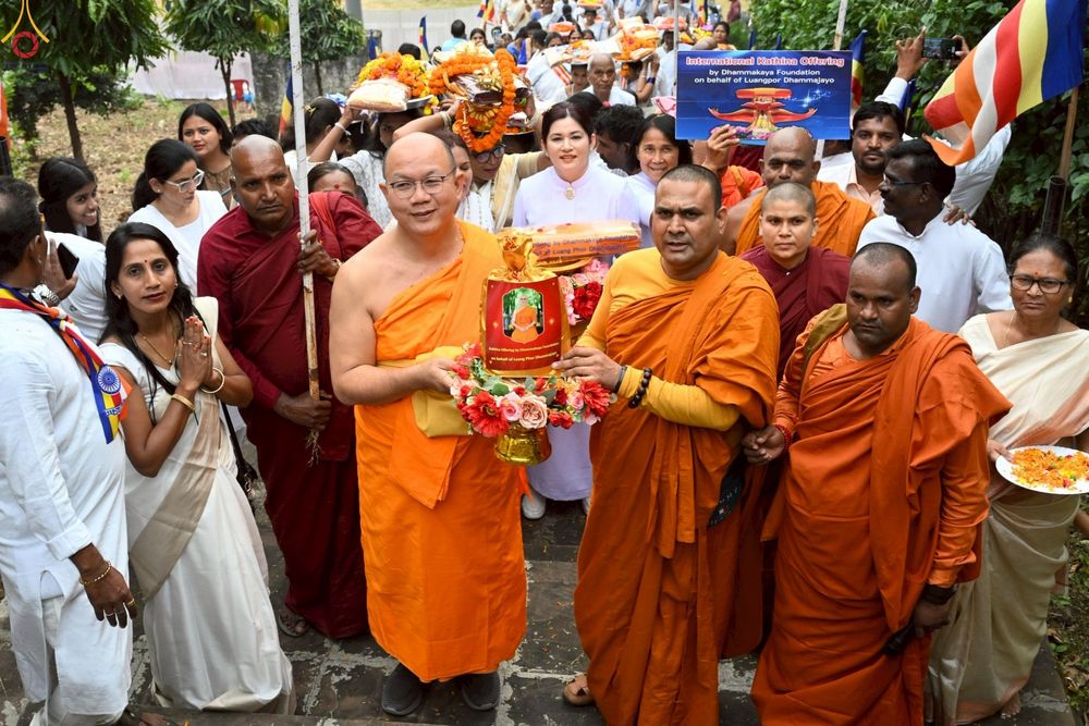 ภาพ No.263487:วันที่ 18 ตุลาคม พ.ศ. 2568 พิธีแห่กฐิน และกฐินสมทบหลวงพ่อ ธัมมชโย  ถวายแด่ วัดพุทธภูมิ เมืองโภปาล รัฐมัธยประเทศ ประเทศอินเดีย 