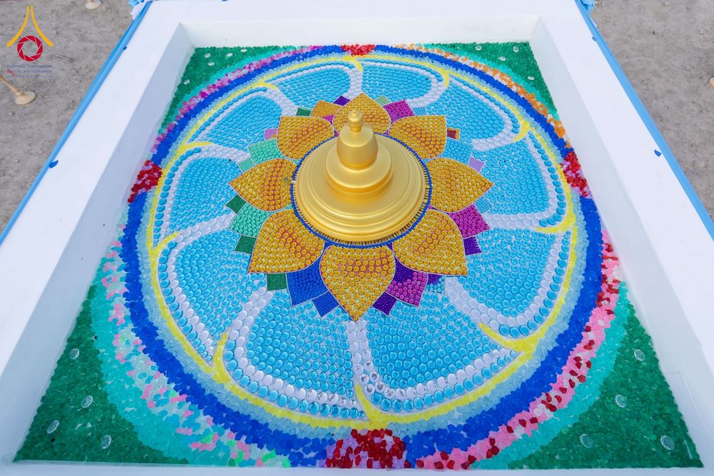 ภาพ No.275065:วันอาทิตย์ที่ 30 พฤศจิกายน พ.ศ. 2568 พิธีตอกเสาเข็ม "สร้างองค์พระเจดีย์เพื่อสร้างสันติภาพโลก" ต้นสุดท้าย ณ ศูนย์ปฏิบัติธรรมระยอง (บ้านช่องลม)