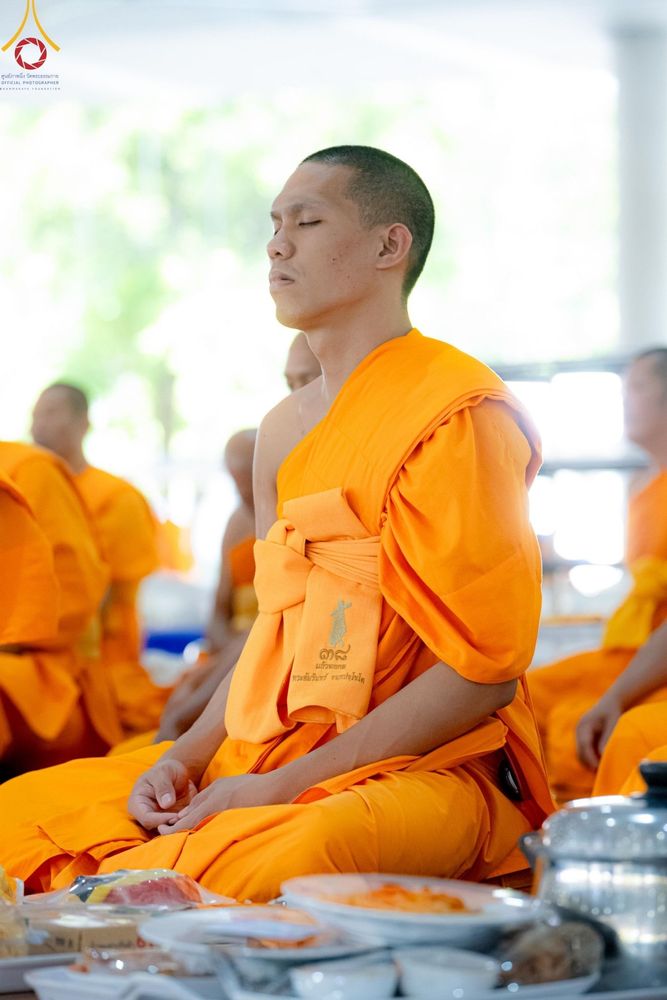 ภาพ No.165758:พิธีถวายภัตตาหารเมนูสวรรค์ วันที่ 26 ตุลาคม พ.ศ. 2567 ณ หอฉันคุณยายอาจารย์ฯ วัดพระธรรมกาย