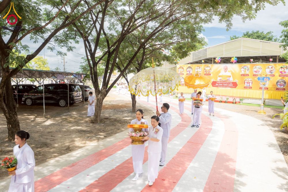 ภาพ No.252739:วันที่ 12 ตุลาคม พ.ศ. 2568 พิธีทอดกฐินครบรอบ 12 ปี เพื่อสร้างถนนธรรมวิถี ณ ศูนย์ปฏิบัติธรรมนครราชสีมา