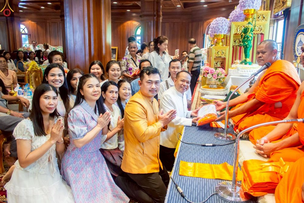 ภาพ No.254157:วันที่ 12 ตุลาคม พ.ศ. 2568 พิธีทอดกฐินสามัคคีทั่วไทย 30,000 วัด โดยคณะศิษยานุศิษย์ บูชาธรรม 81 ปี หลวงพ่อธัมมชโย ณ วัดเสาธงหิน อ.บางใหญ่ จ.นนทบุรี
