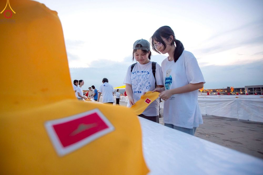 ภาพ No.218919:วันที่ 18-20 เมษายน พ.ศ. 2568 การเตรียมงานในลานธรรม , วิหารคด เพื่องานวันคุ้มครองโลก 22 เมษายน พศ. 2568