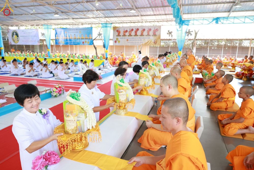 ภาพ No.91896:พิธีทอดกฐินสามัคคีทั่วไทย สร้างกำแพงแก้ว ดูแลสามเณรน้อยเตรียมบาลีนาคหลวงประโยค 9 ณ ศูนย์เบญจธรรม เขตดอนเมือง จ.กรุงเทพมหานคร วันศุกร์ที่ 3 พฤศจิกายน พ.ศ.2566
