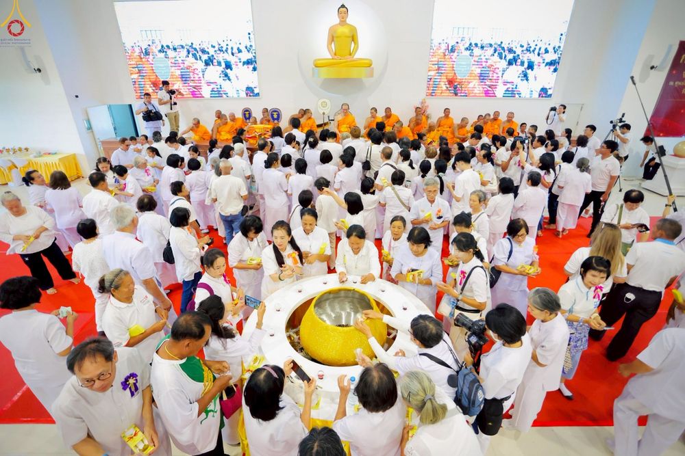 ภาพ No.265675:วันเสาร์ที่ 18 ตุลาคม พ.ศ. 2568 พิธีตักบาตร มณีนพรัตน์ทิพย์สุธาโภชน์ ณ ศูนย์อบรมเยาวชนบางปะหัน ตำบลหันสัง อำเภอบางปะหัน  จังหวัดพระนครศรีอยุธยา