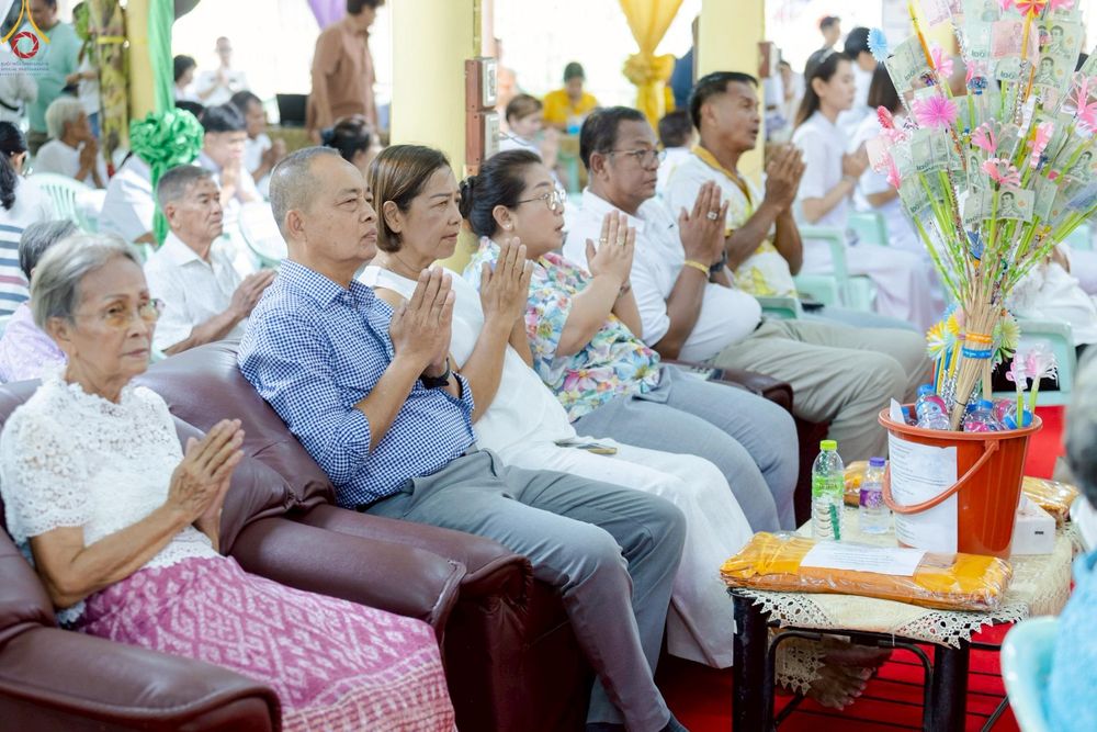 ภาพ No.266527:วันที่ 25 ตุลาคม พ.ศ. 2568 พิธีทอดกฐินสามัคคีทั่วไทย ณ วัดสว่างอารมณ์ ต.ป่าโมก อ.ป่าโมก จ.อ่างทอง โดยคณะศิษยานุศิษย์ บูชาธรรม 81 ปี หลวงพ่อธัมมชโย