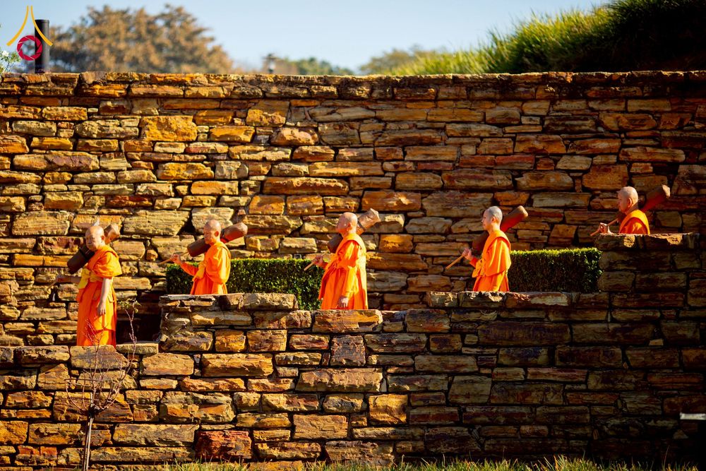 ภาพ No.232819:วันที่ 1 กรกฏาคม พ.ศ. 2568 Dhammayatra in South Africa 2025 ธรรมยาตราแอฟริกาใต้ — เส้นทางแห่งสติ สมาธิ และปัญญา ธรรมทายาทที่ได้อบรมโครงการบรรพชาอุปสมบทหมู่ครั้งที่ 2 ณ วัดพระธรรมกายโจฮันเนสเบิร์ก ประเทศแอฟริกาใต้