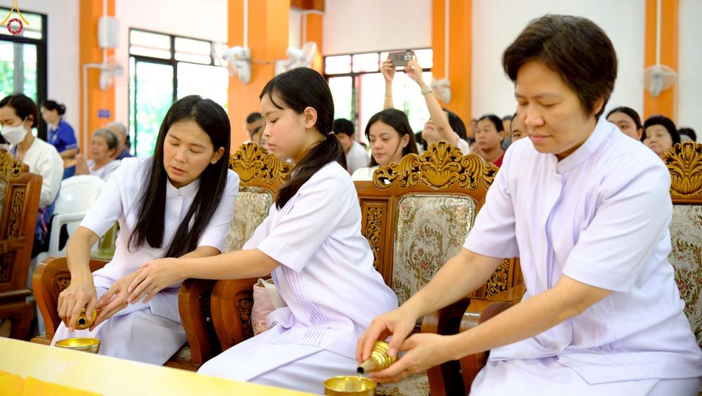 ภาพ No.258075:วันที่ 18 ตุลาคม พ.ศ. 2568 พิธีทอดกฐินสามัคคีทั่วไทย 30,000 วัด โดยคณะศิษยานุศิษย์ บูชาธรรม 81 ปี หลวงพ่อธัมมชโย ณ วัดสนมไทย อ.หนองแค จ.สระบุรี